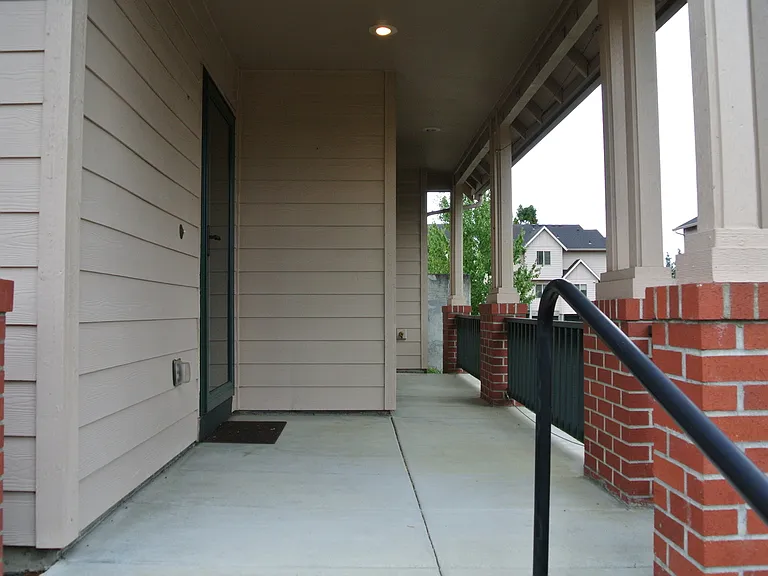 1727 SW Stanford St — Photo 28