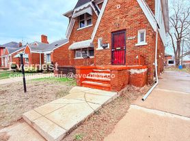 15736 Steel St, Detroit, MI