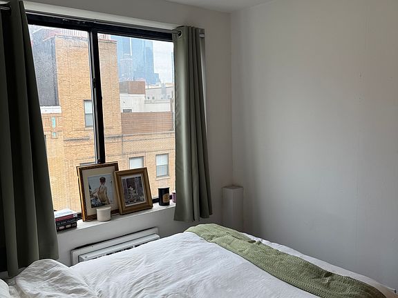 2nd image of 530 W 47th St Ph C