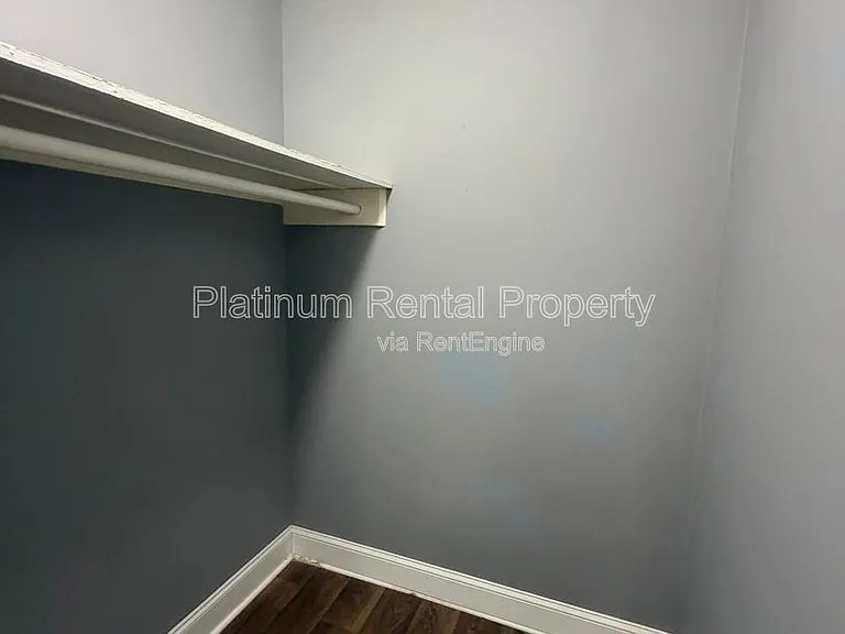 1492 Waverly Way #B-4 — Photo 7