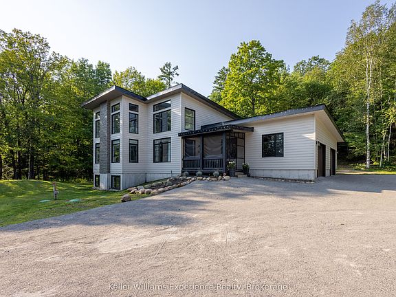 4th image of 1739 Fraserburg Rd