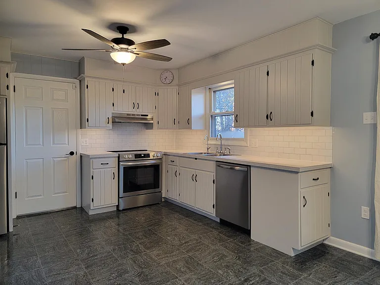40 Pine Crest Dr — Photo 5
