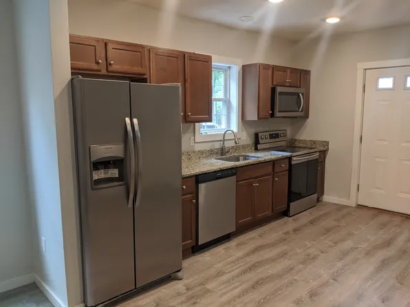 212 Wareham St #1, Middleboro, MA 02346