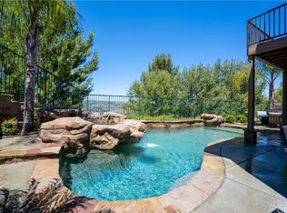 8771 E Banner Ridge Dr, Anaheim, CA 92808