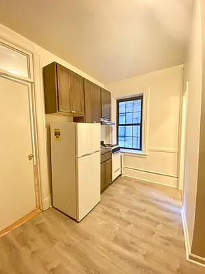 Rented by CMV Realty Inc. | media 9