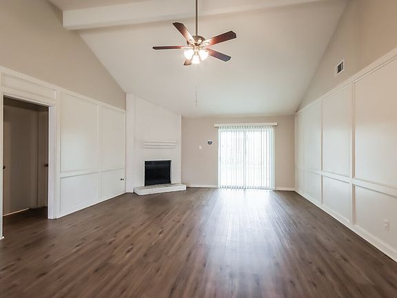 3rd image of 4006 Sandlewood Dr