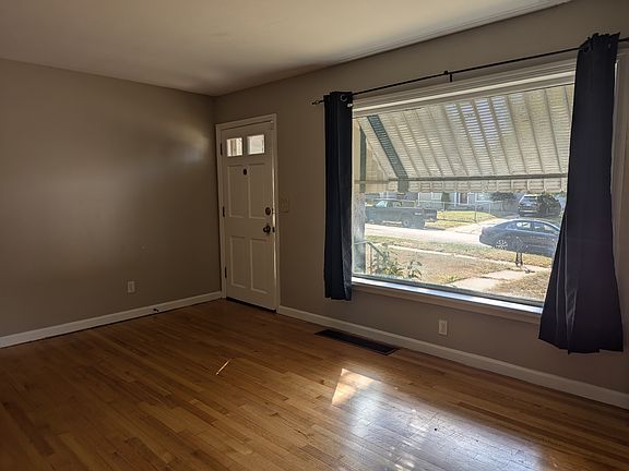 3rd image of 2508 18th Ave