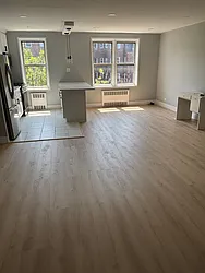 86-11 34th Avenue, #5R