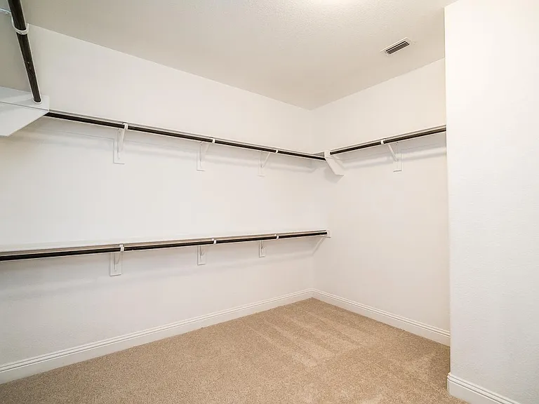3816 Walden Dr — Photo 14