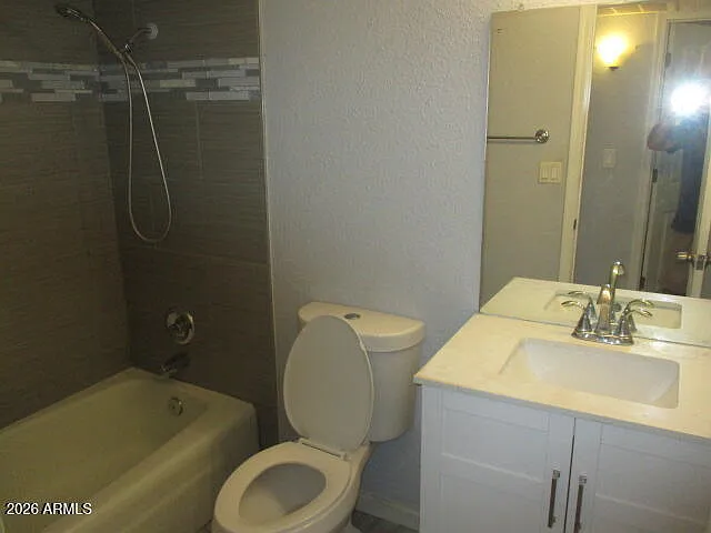 822 W Knox Rd — Photo 7