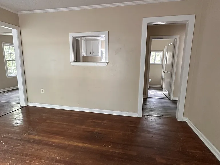 1809 Charlton St — Photo 3