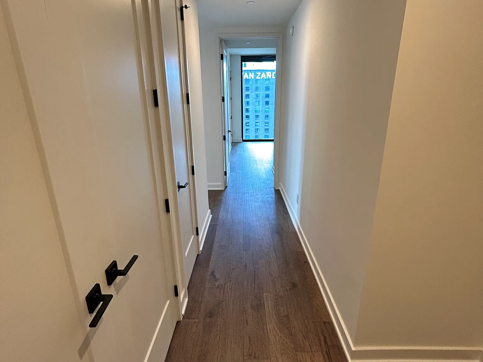 2 bed, 1176 sqft, $4,300 — Photo 2