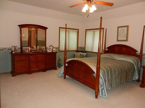 3rd image of 1306 Heritage Ct