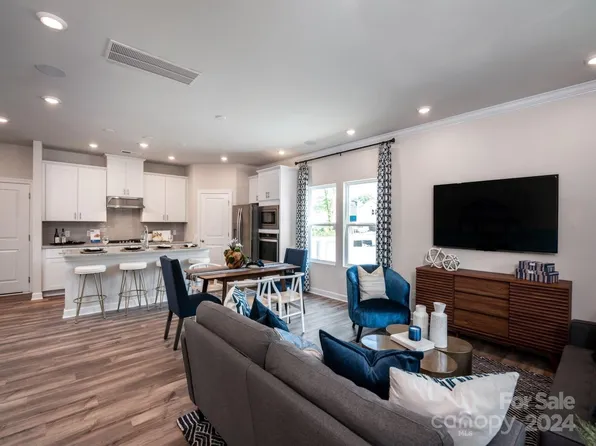 815 Windage Way, Pineville, NC 28134