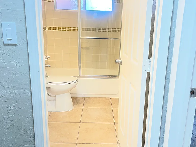 2124 90th Ave #17 — Photo 9