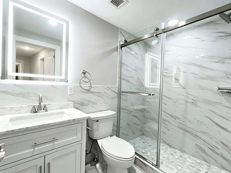 84 Chelsea St #1 — Photo 10