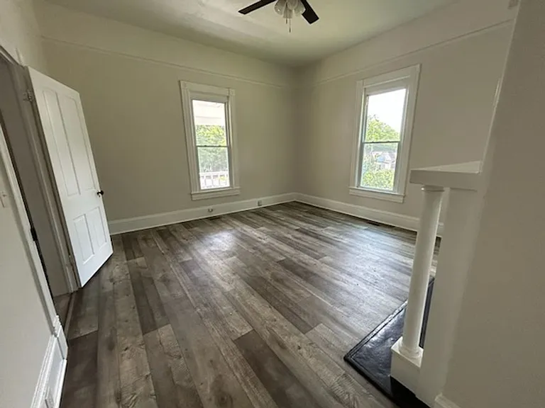 10 Burnett St NE — Photo 5