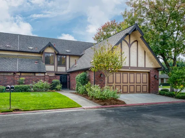 2827 W Compton Ct, Fresno, CA 93711
