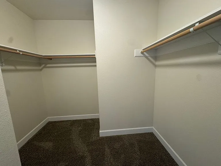 1811 NE Alameda Ave — Photo 18