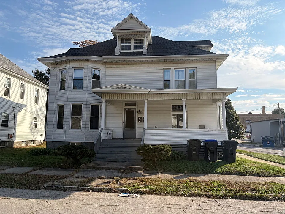 401 E Douglas St