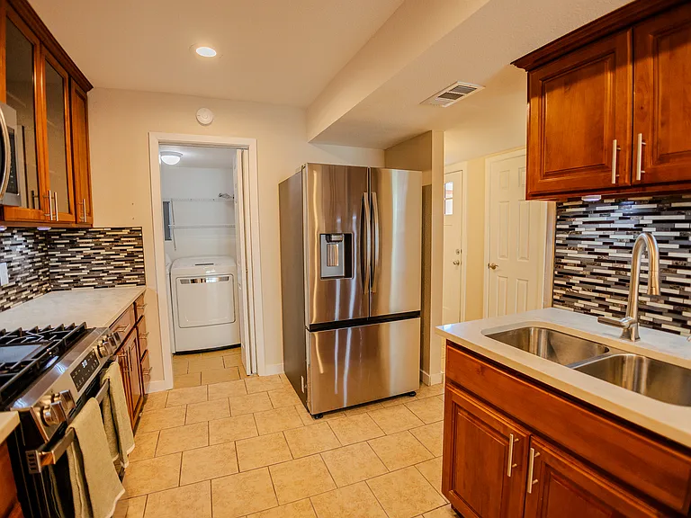 4906 Barkbridge Trl — Photo 9