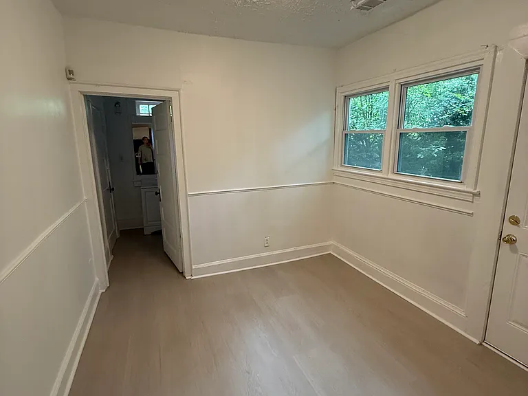 1740 Taylor Ave — Photo 9