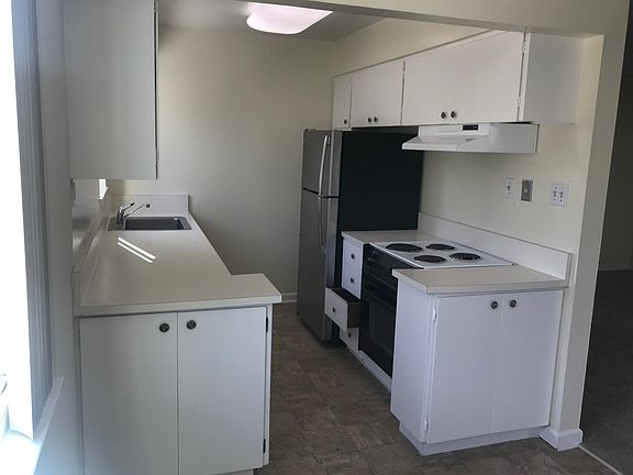 5th image of 3 Mulberry Ct APT 14