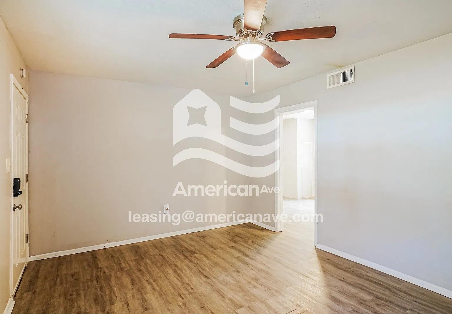 3 bed, 1.0 bath, 1319 sqft, $918 — Photo 4