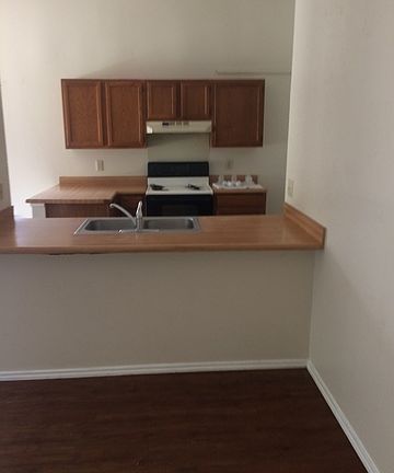 4th image of 17039 Vista Park Dr