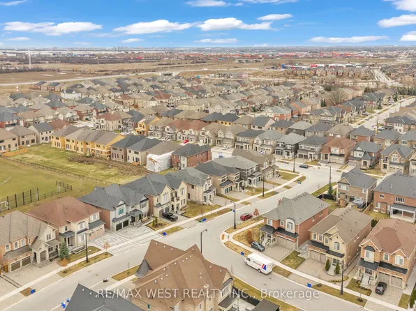 65 Port Royal Ave, Vaughan, ON L4H 4K5