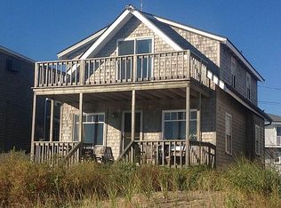 21 Beach Ave, Hull, MA 02045