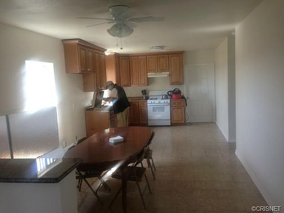 5th image of 814 Preston St