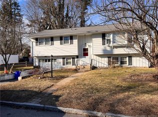 16 Beech Dr, New London, CT 06320