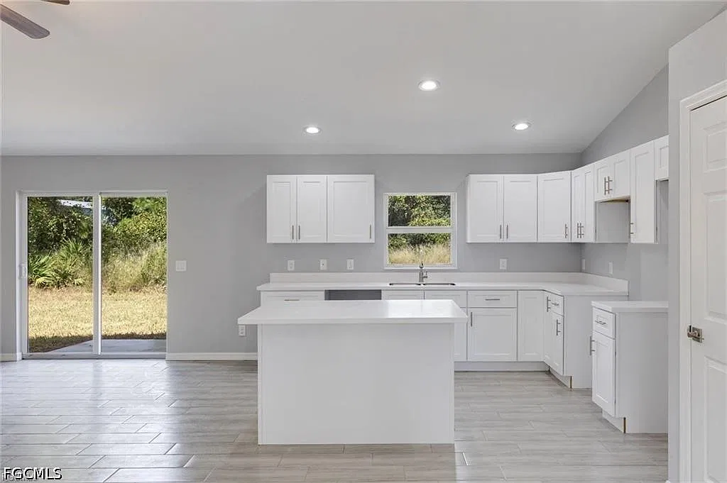 4 bed, 2.0 bath, 1571 sqft, $2,000 — Photo 4