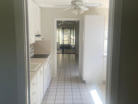 2nd image of 3624 W Royal Palm Cir