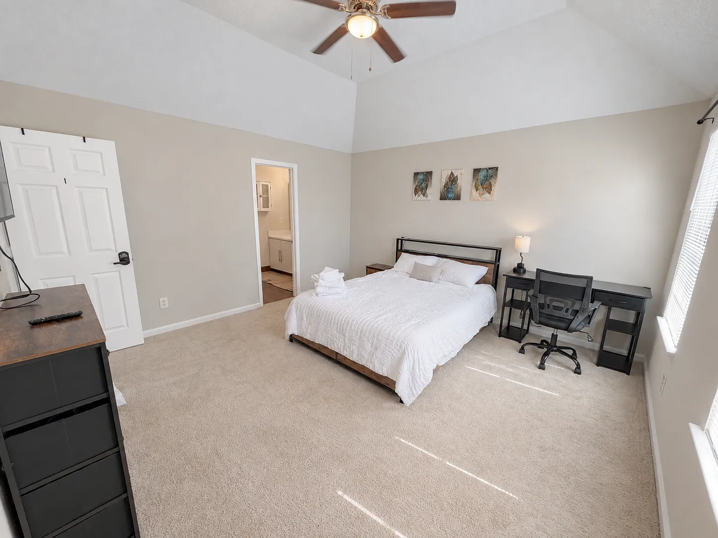 3836 Riverview Bnd — Photo 3