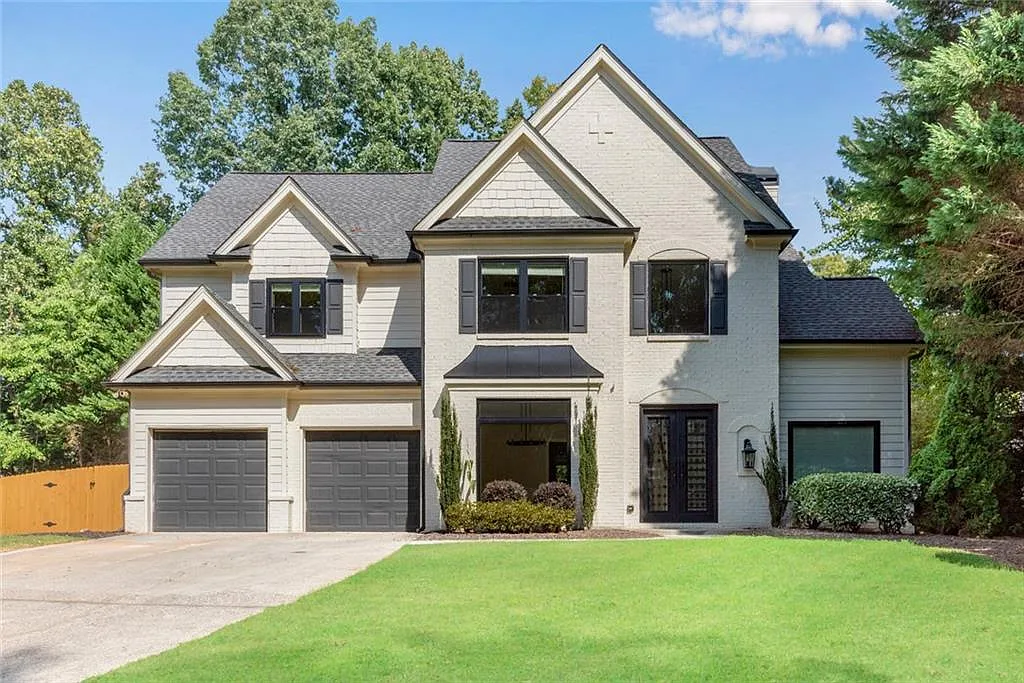 4 bed, 3.0 bath, 3497 sqft, $4,200 — Photo 1