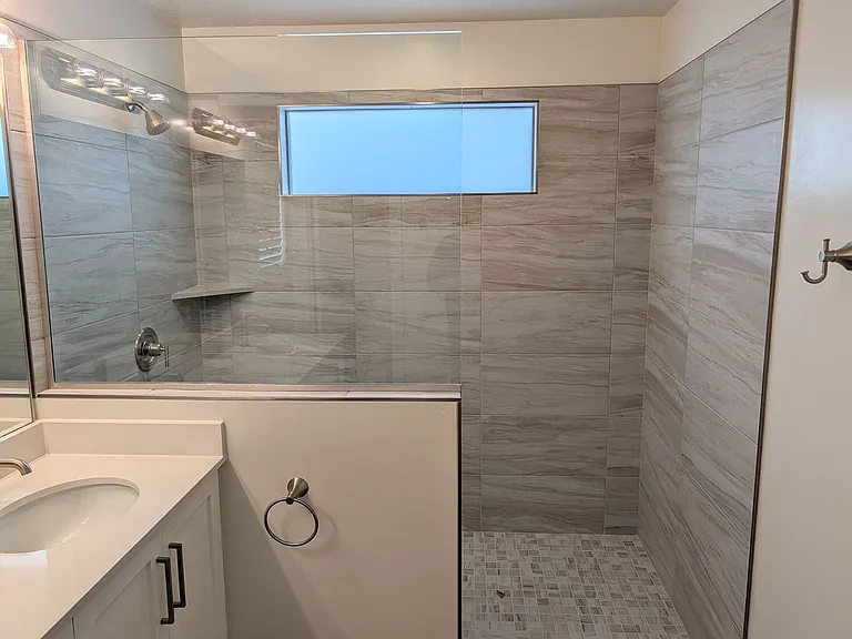 2341 E Siegel Ln — Photo 7