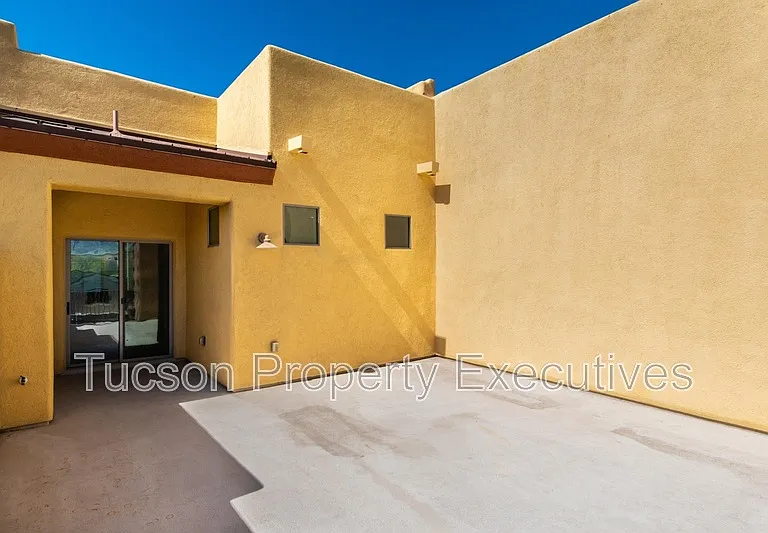 2442 E Emerald Moon Dr #1 — Photo 28