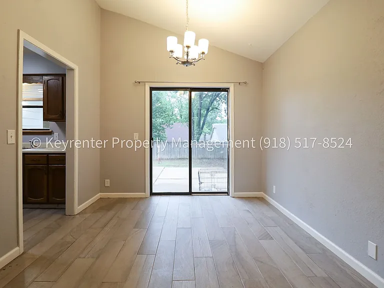 9351 S 89th Ave E — Photo 8