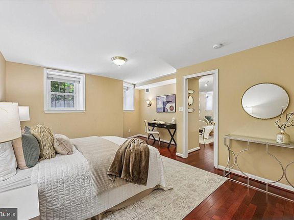 5th image of 1735 New Hampshire Ave NW APT 1
