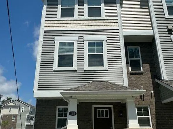 192 Sean St, Brighton, MI 48116