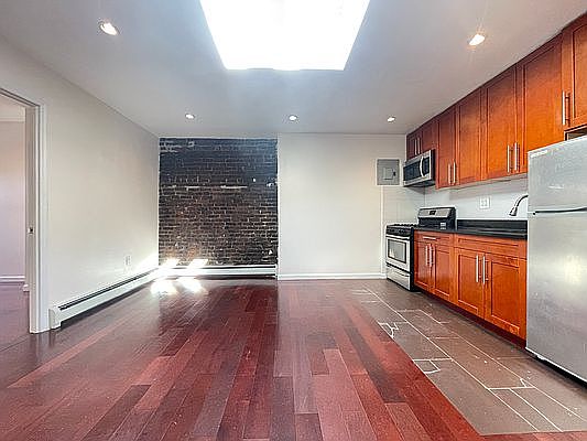 2nd image of 603 Washington Ave #4