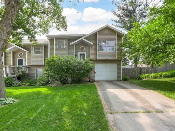 1030 23rd Ave, Coralville, IA 52241