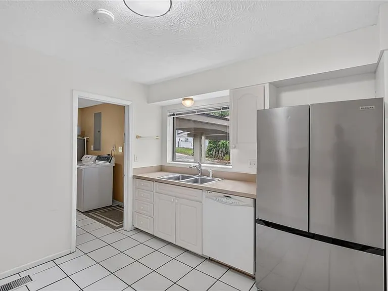 767 Edison Rd — Photo 25