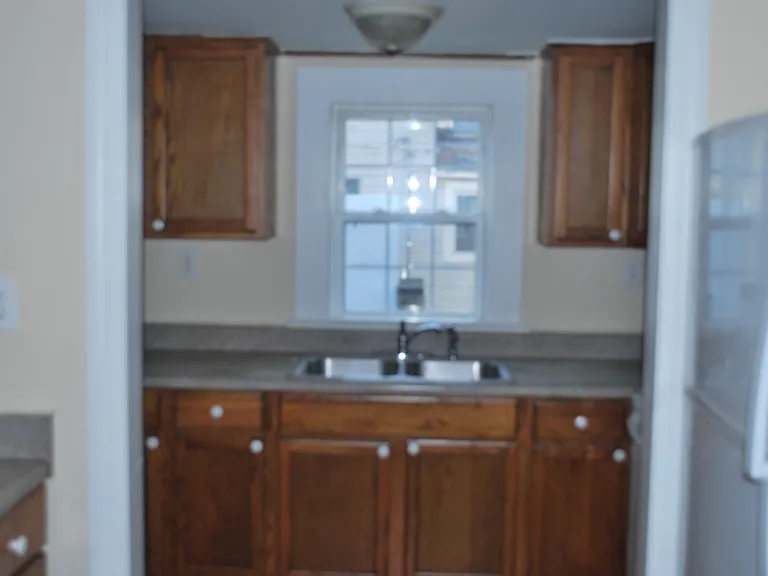 610 Oak St — Photo 5