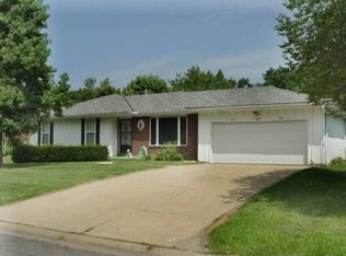 3117 Dover St, Saint Joseph, MO 64506