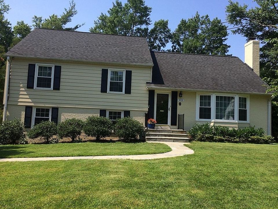 1st image of 915 Dewolfe Dr
