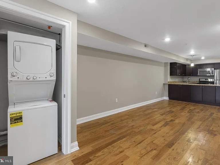 704 Alter St #D — Photo 10