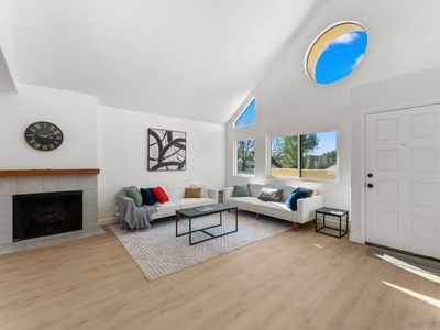 359 N Melrose Dr Unit H, Vista, CA, 92083